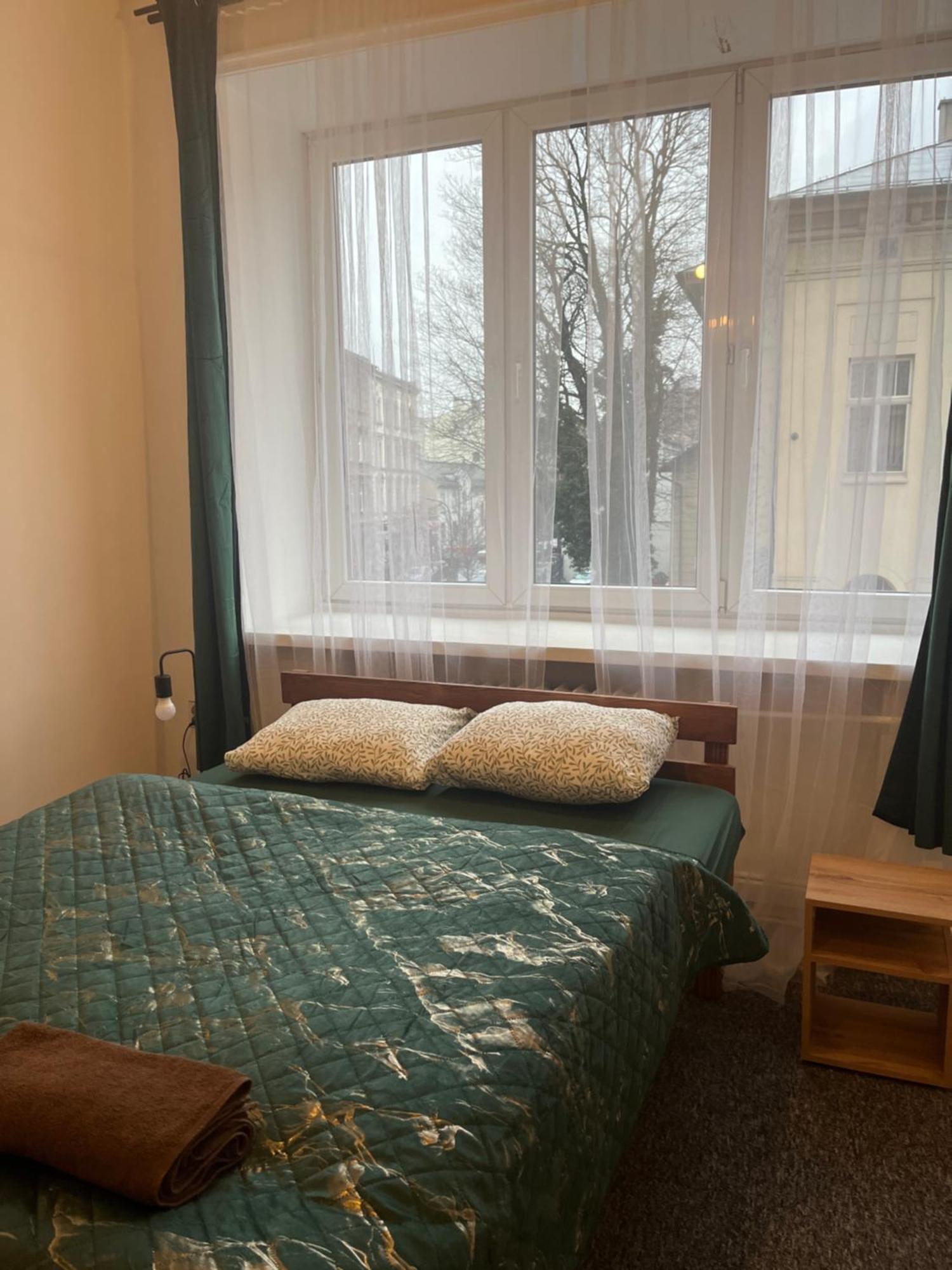 Tom Hostel